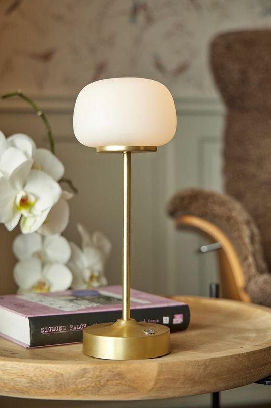 Nellie bordlampe oppladbar messing/opal